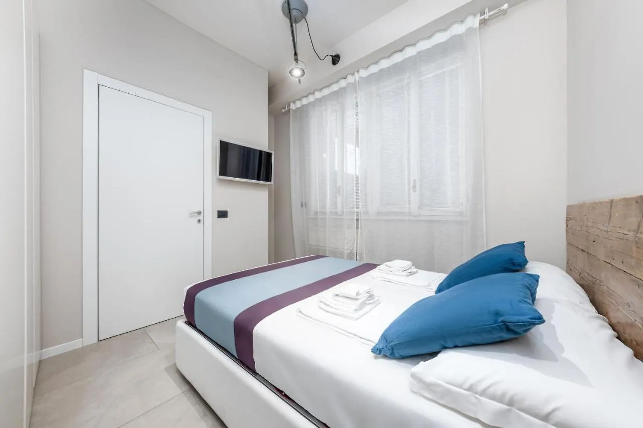 Casa Da Suite Splendida Milan Apartment